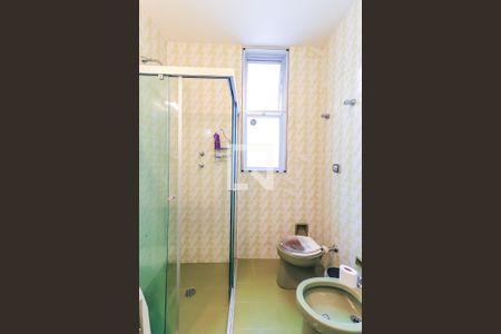 Casa à venda com 400m², 4 quartos e 4 vagas Casa à venda com 400m², 4 quartos e 4 vagasBanheiro Suíte 1