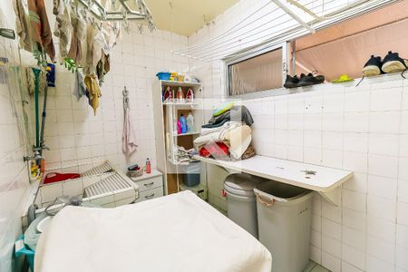 Casa à venda com 400m², 4 quartos e 4 vagas Casa à venda com 400m², 4 quartos e 4 vagasÁrea de Serviço