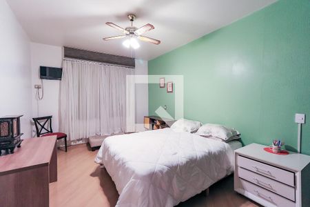 Casa à venda com 400m², 4 quartos e 4 vagas Casa à venda com 400m², 4 quartos e 4 vagasSuíte 2