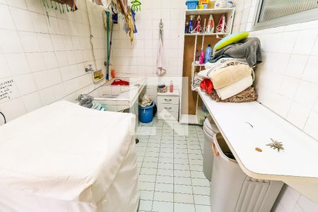 Casa à venda com 400m², 4 quartos e 4 vagas Casa à venda com 400m², 4 quartos e 4 vagasÁrea de Serviço