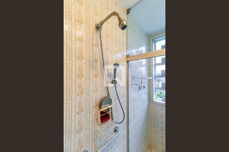 Casa à venda com 400m², 4 quartos e 4 vagas Casa à venda com 400m², 4 quartos e 4 vagasBanheiro dos Quartos