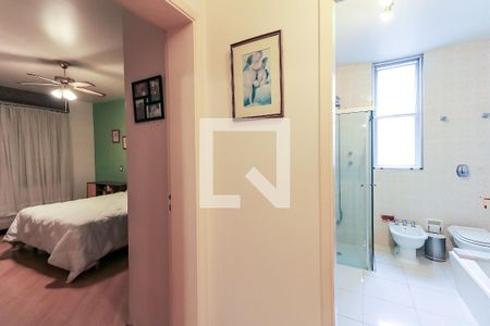 Casa à venda com 400m², 4 quartos e 4 vagas Casa à venda com 400m², 4 quartos e 4 vagasSuíte 2