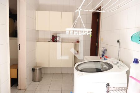 Casa à venda com 167m², 3 quartos e 3 vagasÁrea de Serviço