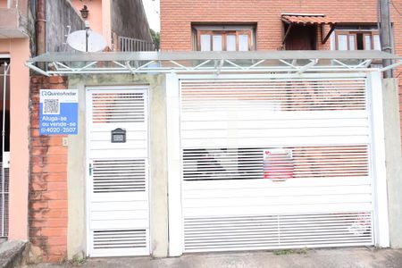 Casa à venda com 167m², 3 quartos e 3 vagas Casa à venda com 167m², 3 quartos e 3 vagasFachada