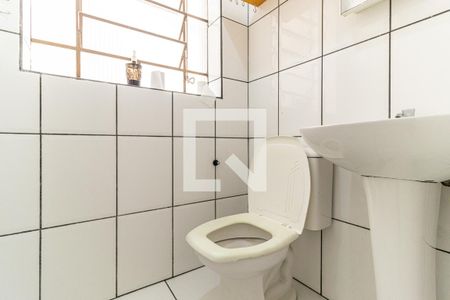 Banheiro de kitnet/studio à venda com 1 quarto, 27m² em República, São Paulo