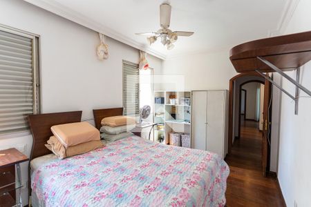 Apartamento à venda com 145m², 4 quartos e 2 vagas Apartamento à venda com 145m², 4 quartos e 2 vagasSuíte