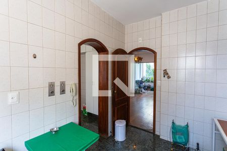 Apartamento à venda com 145m², 4 quartos e 2 vagas Apartamento à venda com 145m², 4 quartos e 2 vagasCozinha