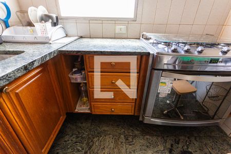 Apartamento à venda com 145m², 4 quartos e 2 vagas Apartamento à venda com 145m², 4 quartos e 2 vagasArmário da Cozinha