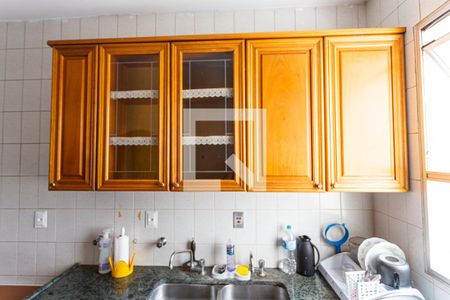 Apartamento à venda com 145m², 4 quartos e 2 vagas Apartamento à venda com 145m², 4 quartos e 2 vagasArmário da Cozinha