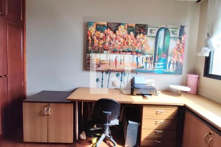 Apartamento à venda com 256m², 4 quartos e 3 vagasEscritório