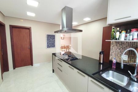 Apartamento à venda com 256m², 4 quartos e 3 vagasCozinha