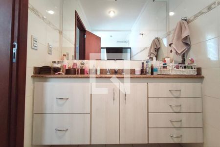 Apartamento à venda com 256m², 4 quartos e 3 vagasBanheiro suíte 1