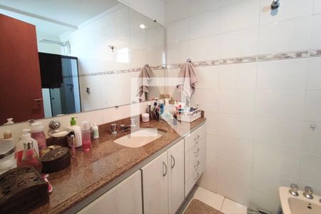 Apartamento à venda com 256m², 4 quartos e 3 vagasBanheiro suíte 1