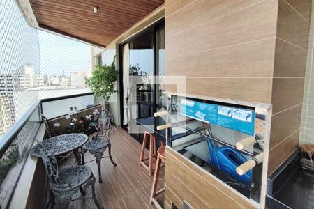 Apartamento à venda com 256m², 4 quartos e 3 vagasVaranda gourmet