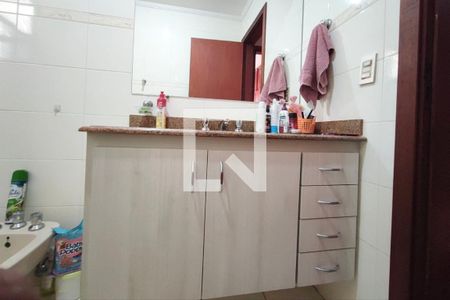 Apartamento à venda com 256m², 4 quartos e 3 vagasBanheiro suíte 3