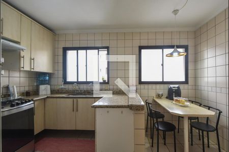 Apartamento à venda com 152m², 4 quartos e 3 vagasCozinha