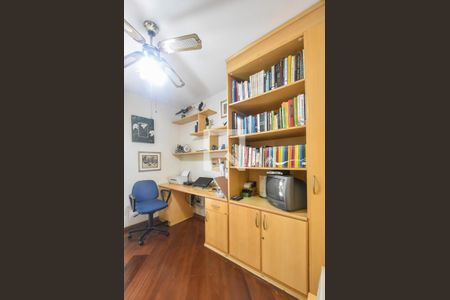 Apartamento à venda com 152m², 4 quartos e 3 vagasQuarto 04