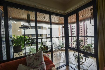 Apartamento à venda com 152m², 4 quartos e 3 vagasVaranda 