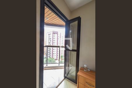 Apartamento à venda com 152m², 4 quartos e 3 vagasVaranda Suíte 01