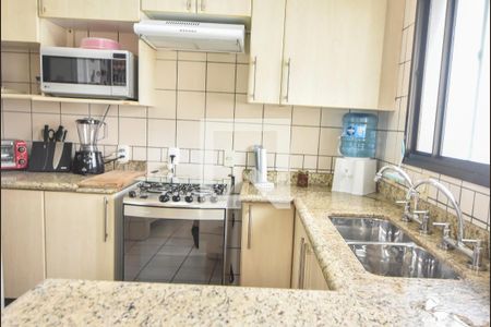 Apartamento à venda com 152m², 4 quartos e 3 vagasCozinha