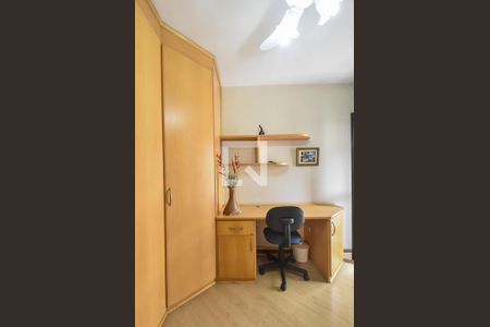 Apartamento à venda com 152m², 4 quartos e 3 vagasQuarto 03