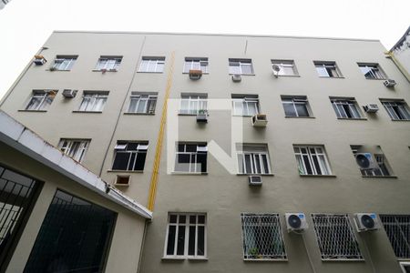 Apartamento à venda com 35m², 1 quarto e sem vaga Apartamento à venda com 35m², 1 quarto e sem vagaFachada do bloco