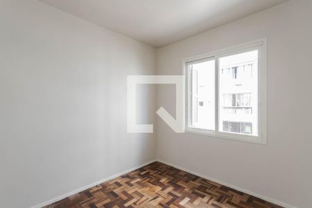 Quarto 1 de apartamento para alugar com 2 quartos, 78m² em Santa Maria Goretti, Porto Alegre