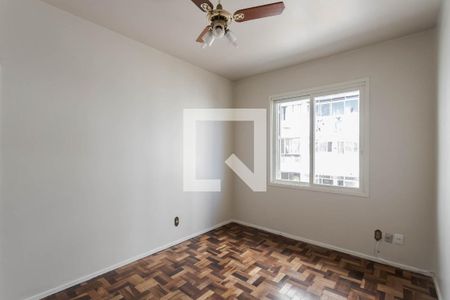 Sala de apartamento para alugar com 2 quartos, 78m² em Santa Maria Goretti, Porto Alegre