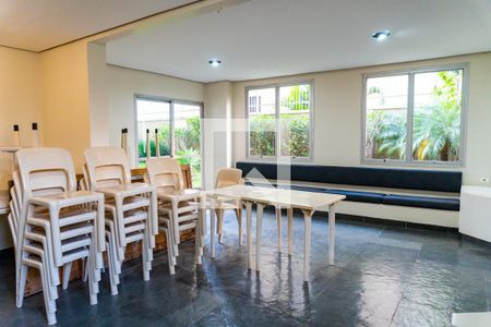 Apartamento para alugar com 55m², 2 quartos e 1 vaga Apartamento para alugar com 55m², 2 quartos e 1 vagaÁrea comum - Salão de festas