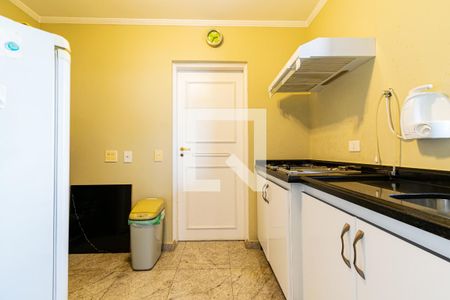 Apartamento à venda com 209m², 3 quartos e 5 vagas Apartamento à venda com 209m², 3 quartos e 5 vagasCozinha 2