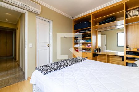 Apartamento à venda com 209m², 3 quartos e 5 vagas Apartamento à venda com 209m², 3 quartos e 5 vagasSuíte