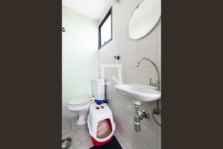 Apartamento à venda com 209m², 3 quartos e 5 vagas Apartamento à venda com 209m², 3 quartos e 5 vagasBanheiro de Serviço