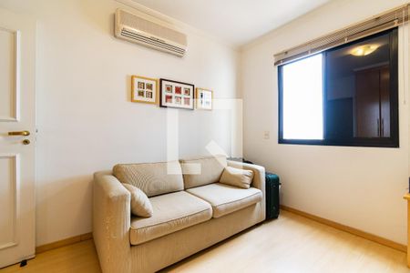 Apartamento à venda com 209m², 3 quartos e 5 vagas Apartamento à venda com 209m², 3 quartos e 5 vagasQuarto 3