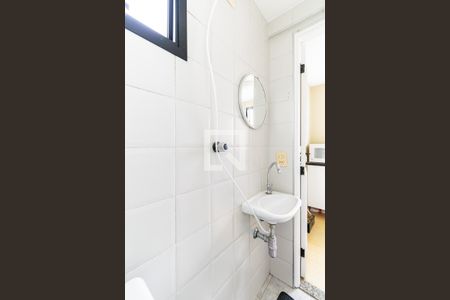 Apartamento à venda com 209m², 3 quartos e 5 vagas Apartamento à venda com 209m², 3 quartos e 5 vagasBanheiro de Serviço