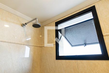 Apartamento à venda com 209m², 3 quartos e 5 vagas Apartamento à venda com 209m², 3 quartos e 5 vagasBanheiro da Suíte