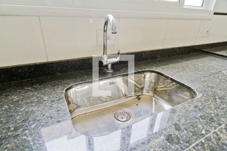 Casa de condomínio à venda com 95m², 2 quartos e 3 vagas Casa de condomínio à venda com 95m², 2 quartos e 3 vagasCozinha