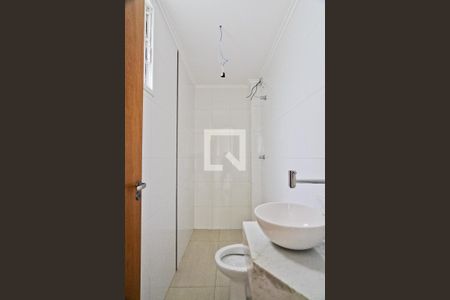 Casa de condomínio à venda com 95m², 2 quartos e 3 vagas Casa de condomínio à venda com 95m², 2 quartos e 3 vagasBanheiro da Suíte 2