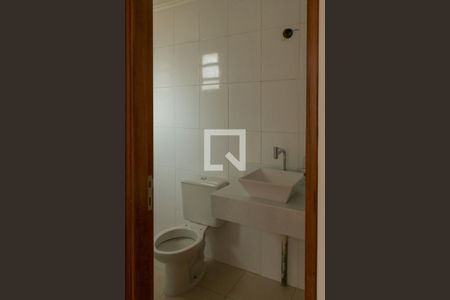 Casa de condomínio à venda com 98m², 2 quartos e 3 vagas Casa de condomínio à venda com 98m², 2 quartos e 3 vagasBanheiro