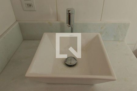 Casa de condomínio à venda com 92m², 2 quartos e 3 vagasBanheiro suite 2