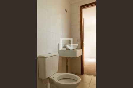 Casa de condomínio à venda com 92m², 2 quartos e 3 vagasBanheiro da Suíte 1