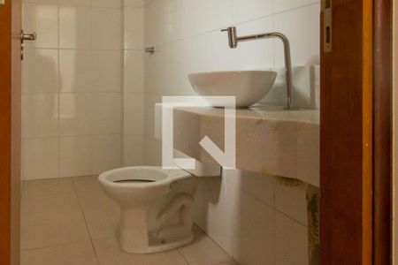 Casa de condomínio à venda com 92m², 2 quartos e 3 vagasBanheiro da Suíte 1