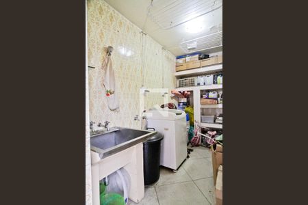 Casa à venda com 274m², 3 quartos e 5 vagas Casa à venda com 274m², 3 quartos e 5 vagasÁrea de Serviço