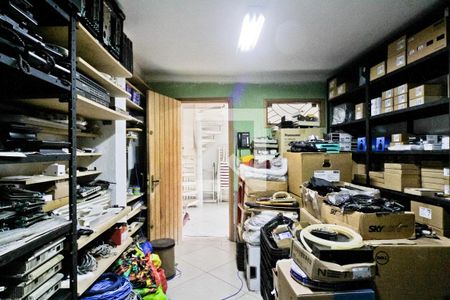 Casa à venda com 274m², 3 quartos e 5 vagas Casa à venda com 274m², 3 quartos e 5 vagasEdícula