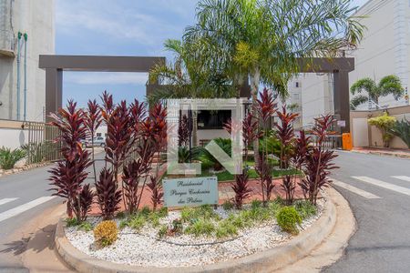 Apartamento à venda com 43m², 2 quartos e 1 vaga Apartamento à venda com 43m², 2 quartos e 1 vagaFachada do Condomínio