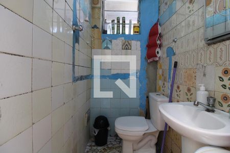 Casa à venda com 178m², 3 quartos e 1 vagaBanheiro 2