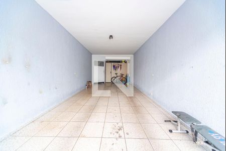 Casa à venda com 250m², 3 quartos e 4 vagas Casa à venda com 250m², 3 quartos e 4 vagasGaragem