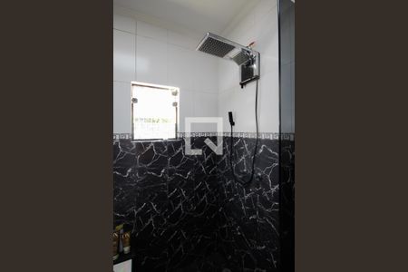 Casa à venda com 310m², 4 quartos e 2 vagas Casa à venda com 310m², 4 quartos e 2 vagasBanheiro da Suíte