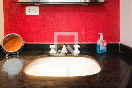 Casa à venda com 310m², 4 quartos e 2 vagas Casa à venda com 310m², 4 quartos e 2 vagasBanheiro da Suíte