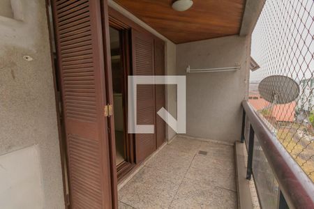 Apartamento à venda com 200m², 4 quartos e 2 vagasSacada do quarto 3