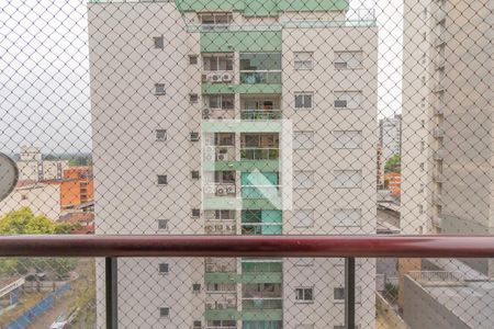 Apartamento à venda com 200m², 4 quartos e 2 vagasSacada do quarto 3